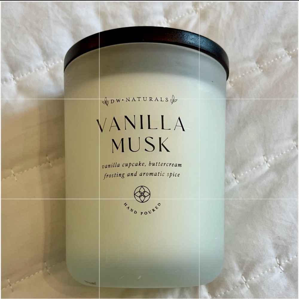 🕯️DW Naturals Vanilla Musk Candle